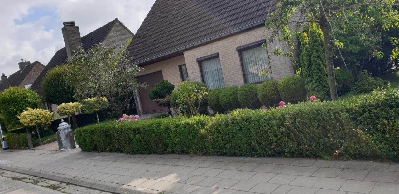 Prive Kamer Met Eigen Douche En Lavabo Alloggio in famiglia